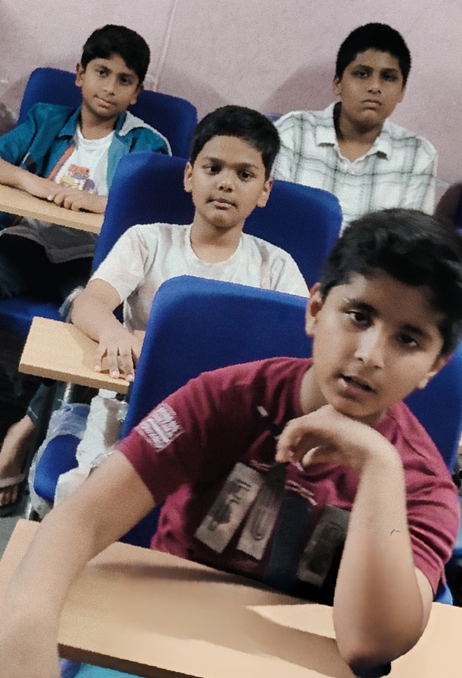 Best 6th to 10th class tutorial at Barkatpura Hyderabad